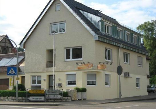 Pension Wauri , Ferienwohnung ' Schwarzwald ' , Erdgeschoss Waldenbuch Exterior photo